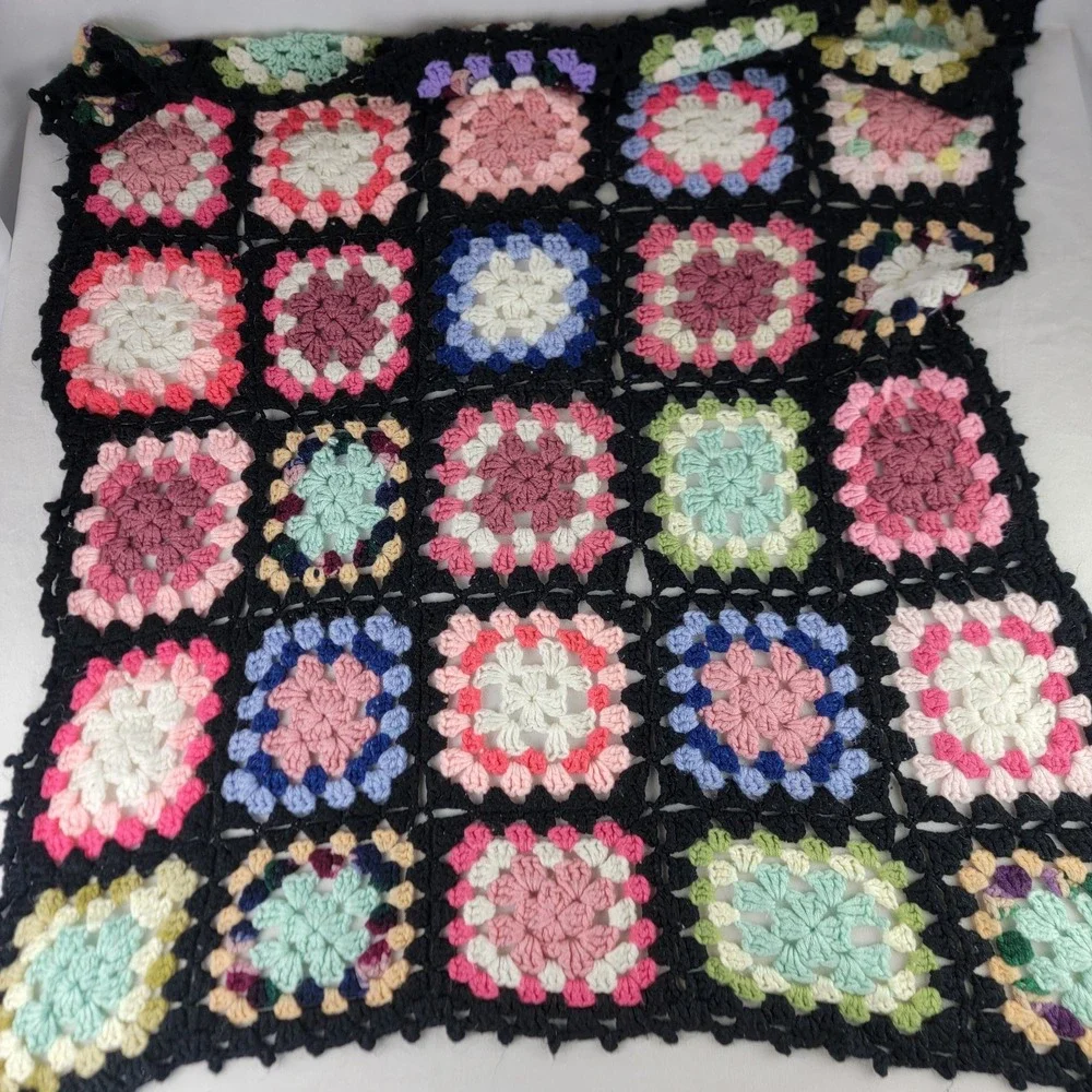 Vintage 1960/70's Retro Multicolored Granny Crochet Patchwork Quilt Throw Afghan